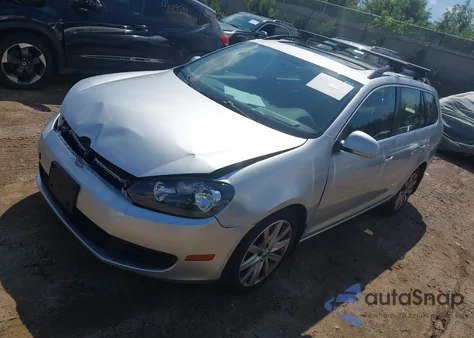 2014 Volkswagen Jetta Sportwagen 2.0L Tdi from USA, damaged, VIN 3VWPL7AJ0EM622329